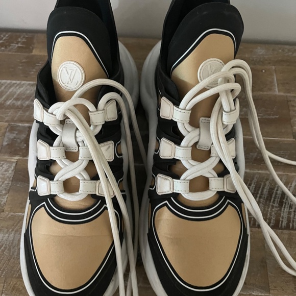 Louis Vuitton Archlight Sneakers - Picture 3 of 3